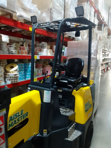 Погрузчик электрический COMBILIFT Aisle Master 15NE