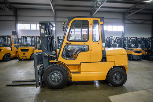 Дизельный погрузчик Goodsense  Дизельный погрузчик GOODSENSE FD50 5,0т 3000м LR4B3 Арт 151018