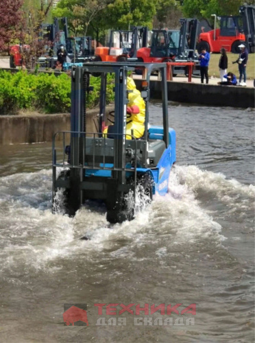 Электрический погрузчик DOLPHINLIFT  DLE 30 TX 60