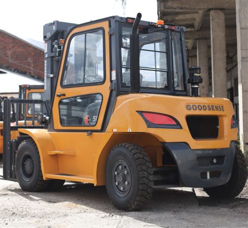 Дизельный погрузчик Goodsense  Дизельный погрузчик GOODSENSE FD50 5,0т 4,5м Weichai Арт 364477