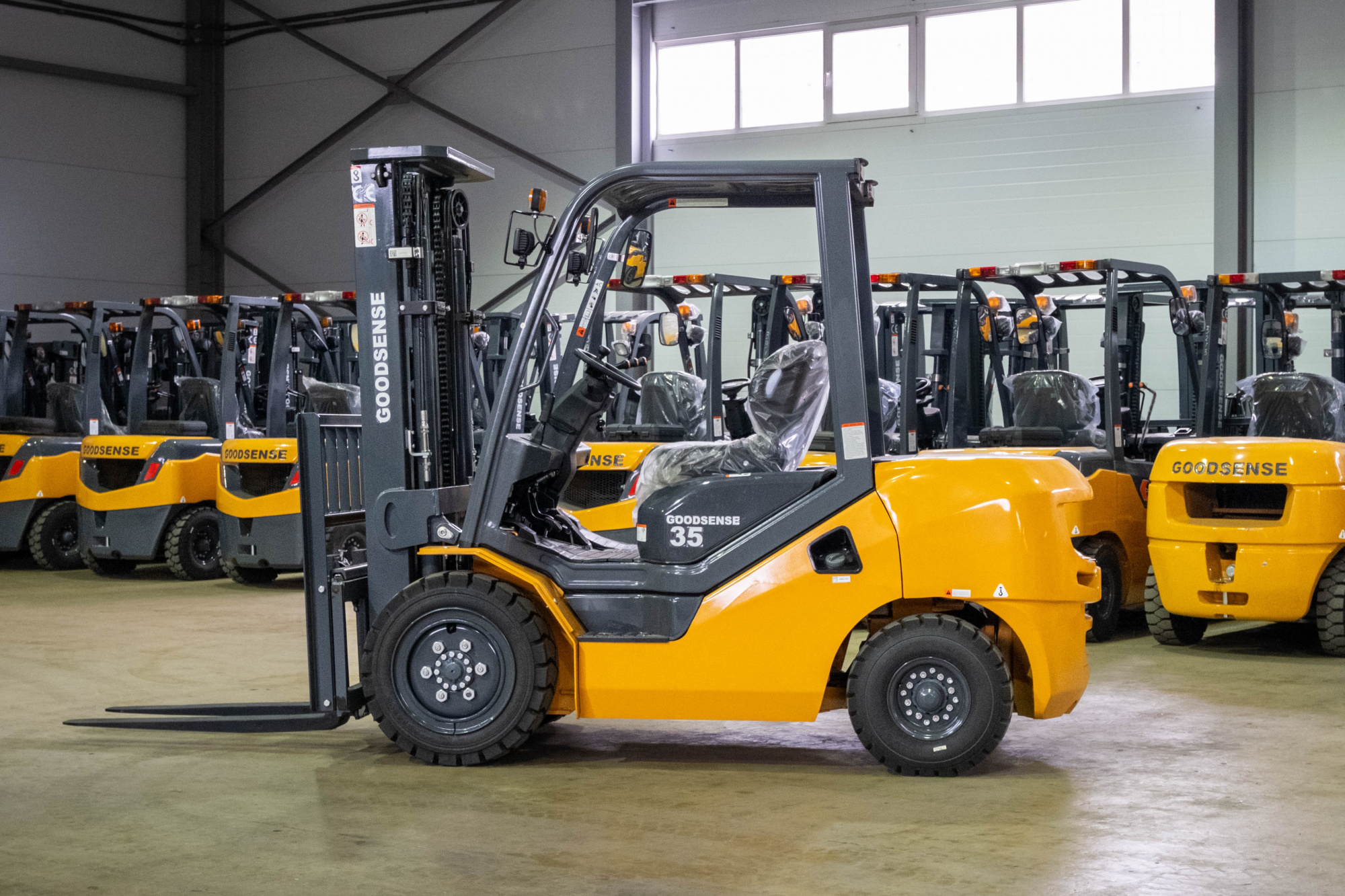 Дизельный погрузчик Goodsense  Дизельный погрузчик GOODSENSE FD35S 3,5т 3000м Mitsubishi Арт 131235